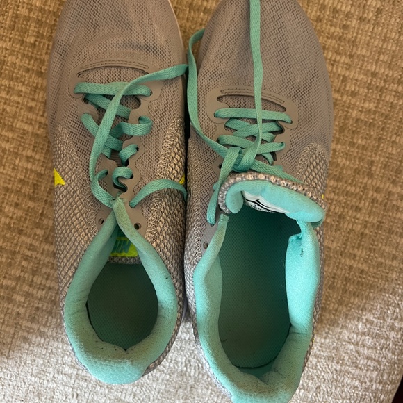 Nike Women Gray Turquoise Revolution 3 Running Shoe Sz 8.5 US 40 EUR - Picture 2 of 5